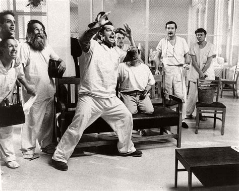 Har du sett One Flew Over the Cuckoo's Nest och dess upproriska gestaltning av psykiatrisk vård?!