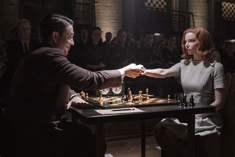 The Queen's Gambit! A Stunning Portrait of Brilliance and Addiction Against the Backdrop of Cold War Chess