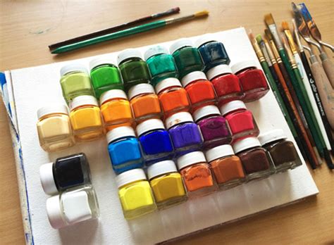 What is Cell Medium for Acrylic Paint: Exploring the Artistic Alchemy